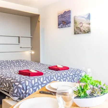Zenbnb / Azur / Proche Tram / / Balcon Prive * Annemasse
