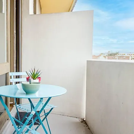 Zenbnb / Azur / Proche Tram / / Balcon Prive *